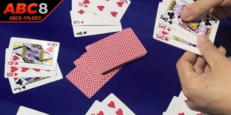 Mậu Binh ABC8 – Sân Chơi Trí Tuệ Đổi Thưởng Hấp Dẫn 2 Quy luật chia bài mậu binh ABC8